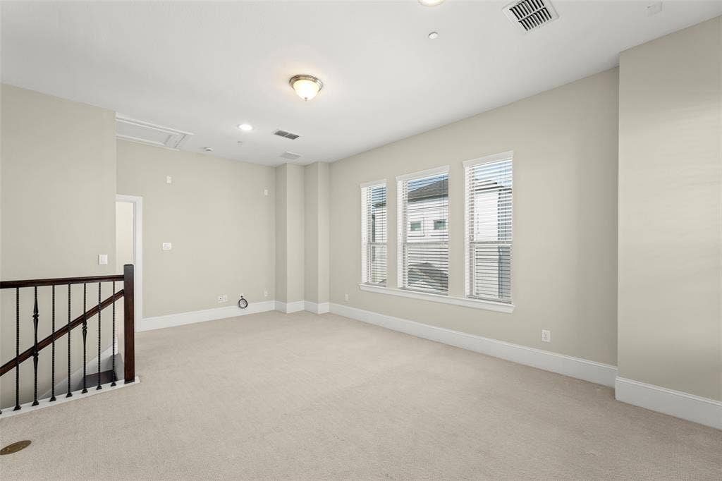 5469 Larkin Street Street, #9, Houston, TX 77007 5469 Larkin Street Street, #9, Houston, TX 77007
