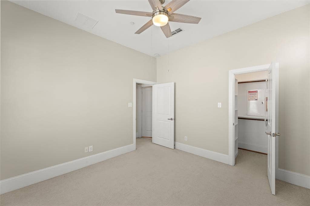 5469 Larkin Street Street, #9, Houston, TX 77007 5469 Larkin Street Street, #9, Houston, TX 77007