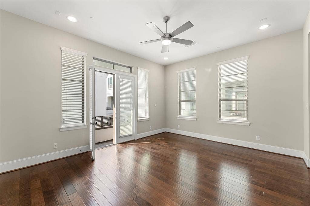 5469 Larkin Street Street, #9, Houston, TX 77007 5469 Larkin Street Street, #9, Houston, TX 77007