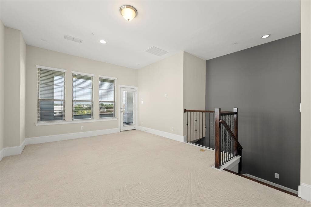 5469 Larkin Street Street, #9, Houston, TX 77007 5469 Larkin Street Street, #9, Houston, TX 77007
