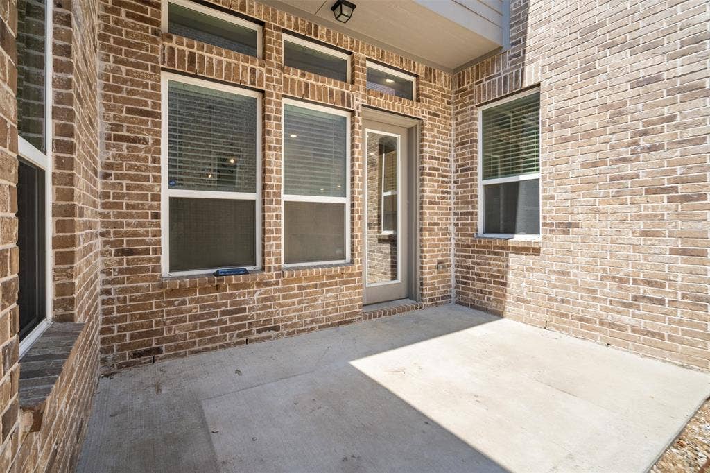 8091 Sunflower Lane, Dallas, TX 75252 8091 Sunflower Lane, Dallas, TX 75252