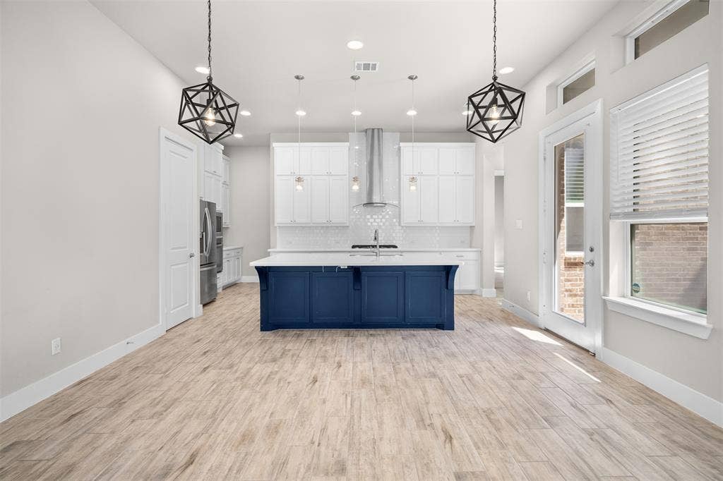 8091 Sunflower Lane, Dallas, TX 75252 8091 Sunflower Lane, Dallas, TX 75252