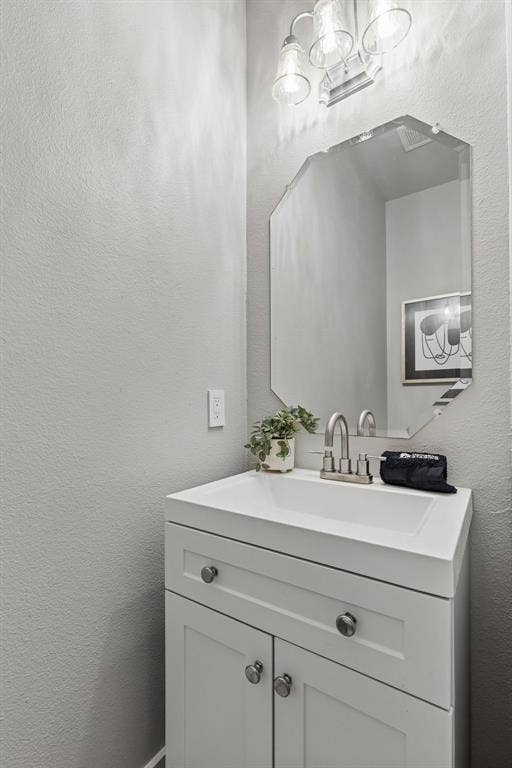 706 S Jupiter Road, #307, Allen, TX 75002 Powder room located downstairs