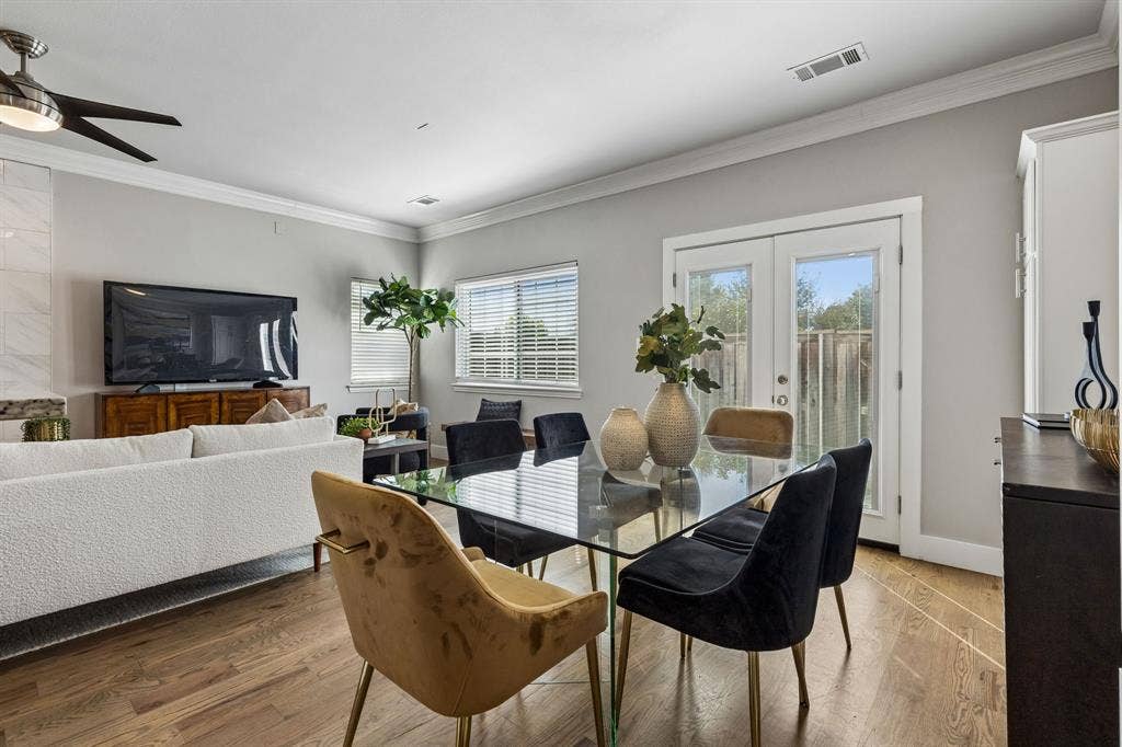 706 S Jupiter Road, #307, Allen, TX 75002 Spacious breakfast nook with space for cabinetry