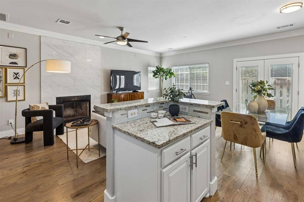 706 S Jupiter Road, #307, Allen, TX 75002 Kitchen island with storage