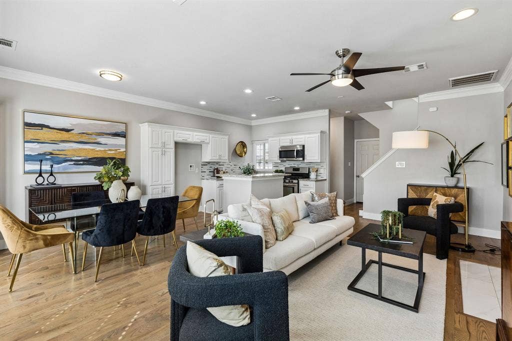 706 S Jupiter Road, #307, Allen, TX 75002 Freshly painted open floorpan makes entertaining easy