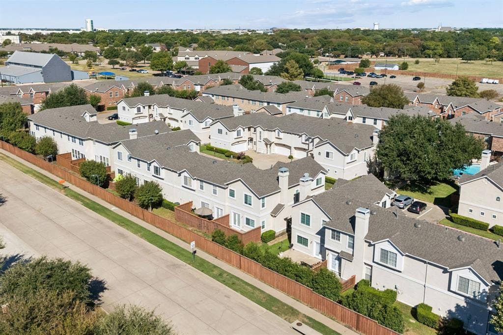 706 S Jupiter Road, #307, Allen, TX 75002 Community located 2 blocks from a new dog park