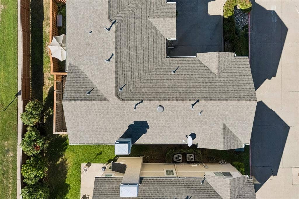 706 S Jupiter Road, #307, Allen, TX 75002 End unit