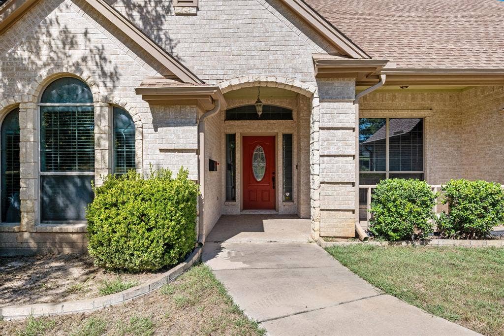 106 Woodhaven Court, Weatherford, TX 76087 106 Woodhaven Court, Weatherford, TX 76087