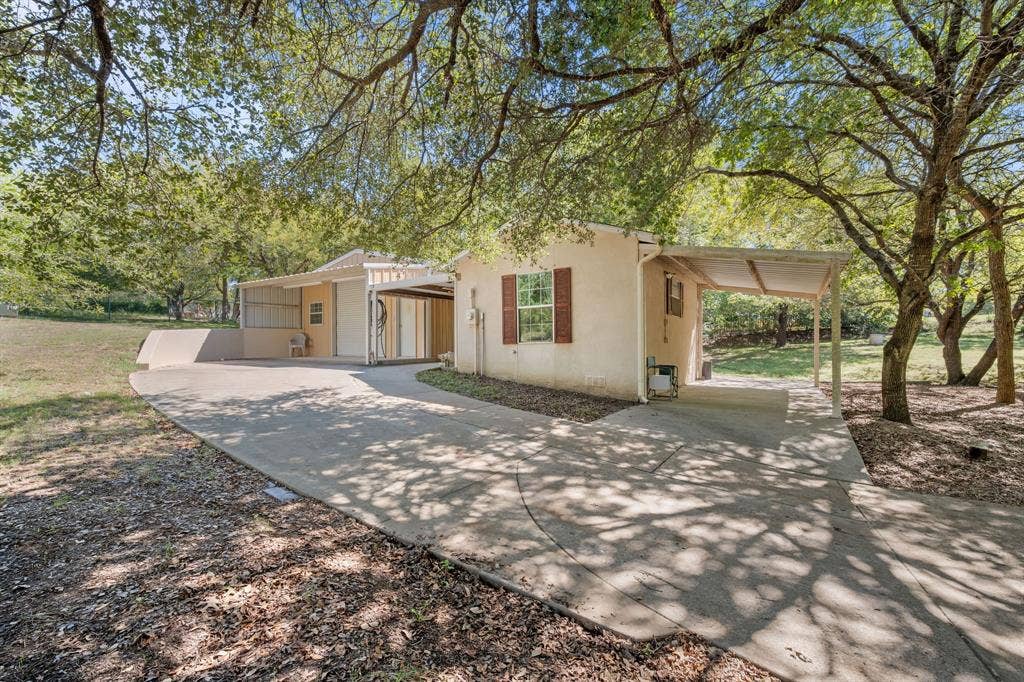 106 Woodhaven Court, Weatherford, TX 76087 106 Woodhaven Court, Weatherford, TX 76087