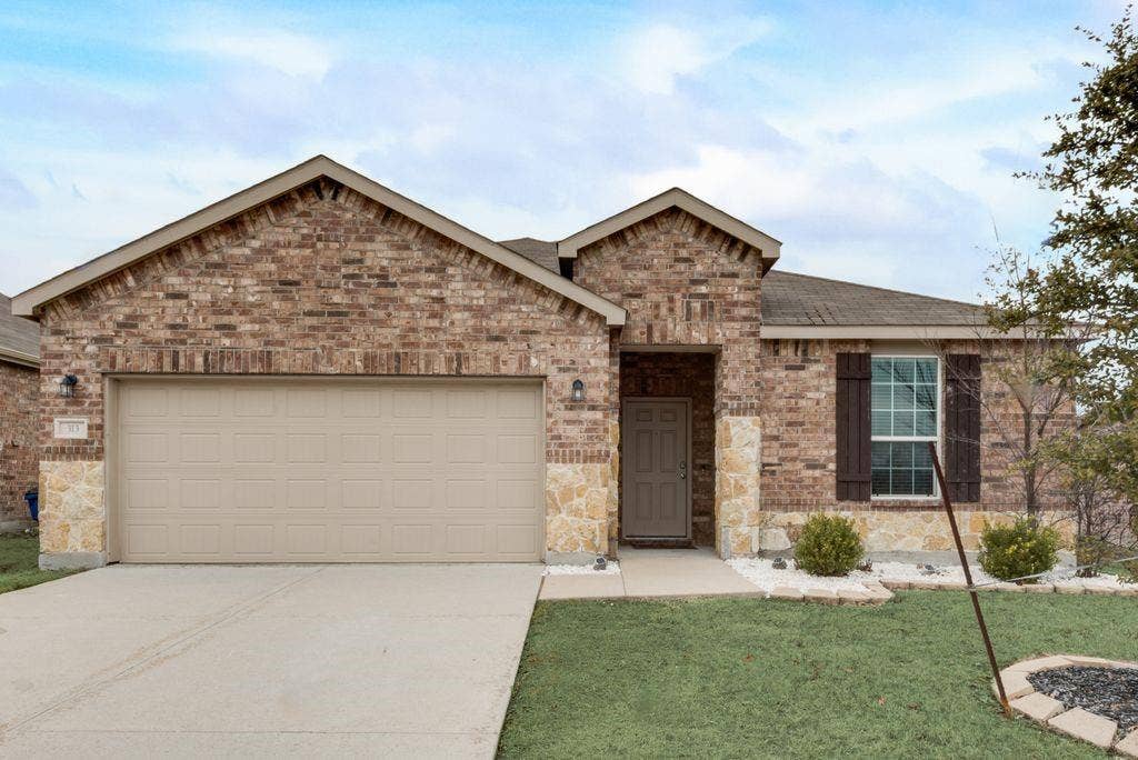 313 Citrus Drive, Fate, TX 75189 3 bedrooms with dedicated office