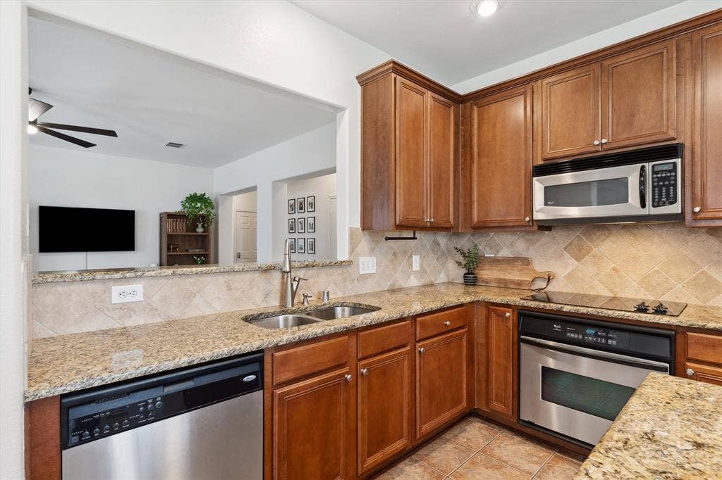 2685 Calmwater Drive, Little Elm, TX 75068