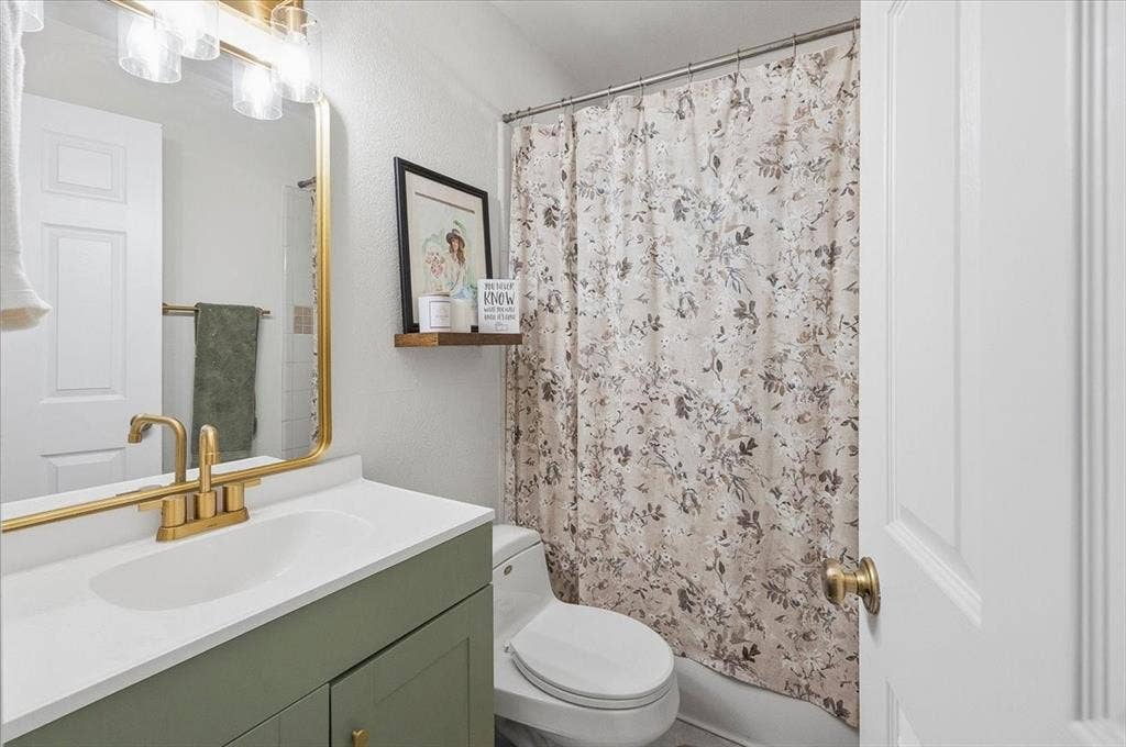 3520 South Drive, Fort Worth, TX 76109 3520 South Drive, Fort Worth, TX 76109