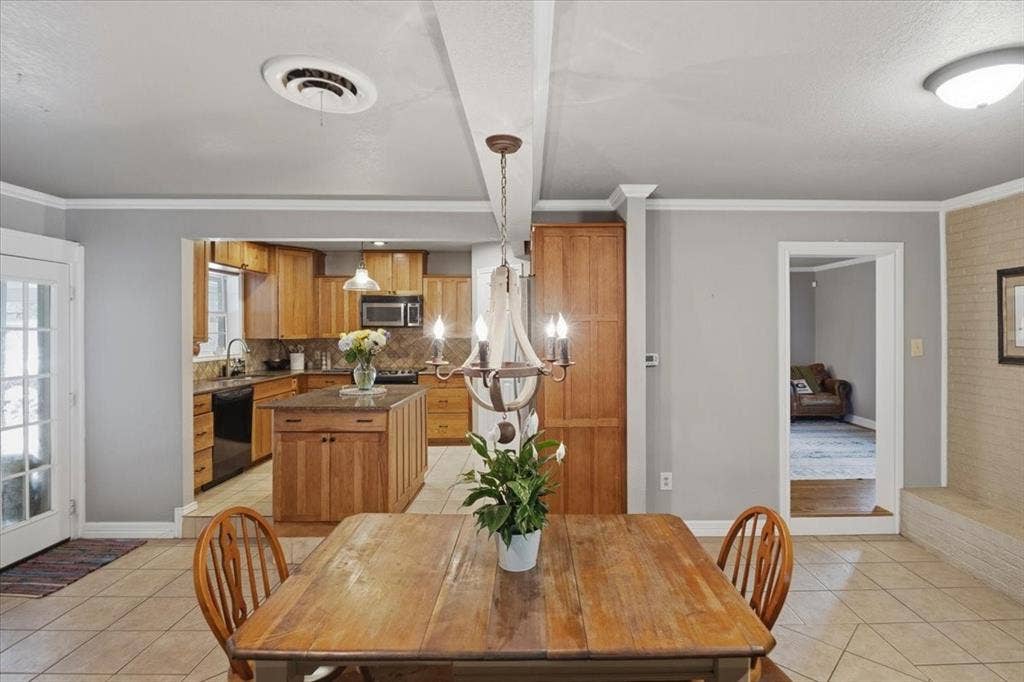 3520 South Drive, Fort Worth, TX 76109 3520 South Drive, Fort Worth, TX 76109