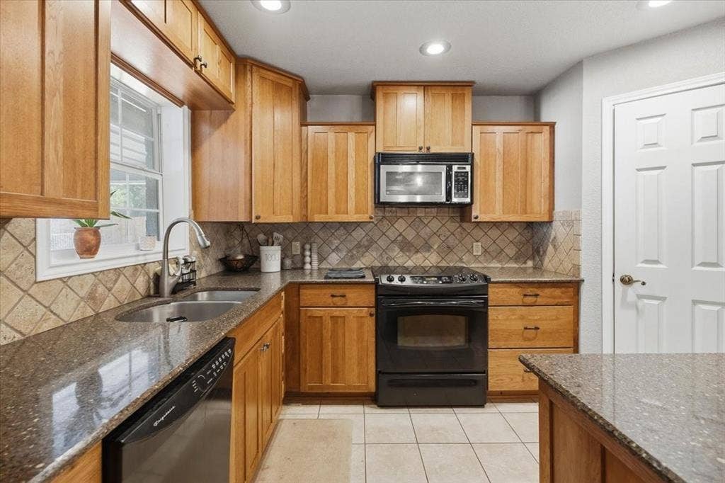 3520 South Drive, Fort Worth, TX 76109 3520 South Drive, Fort Worth, TX 76109