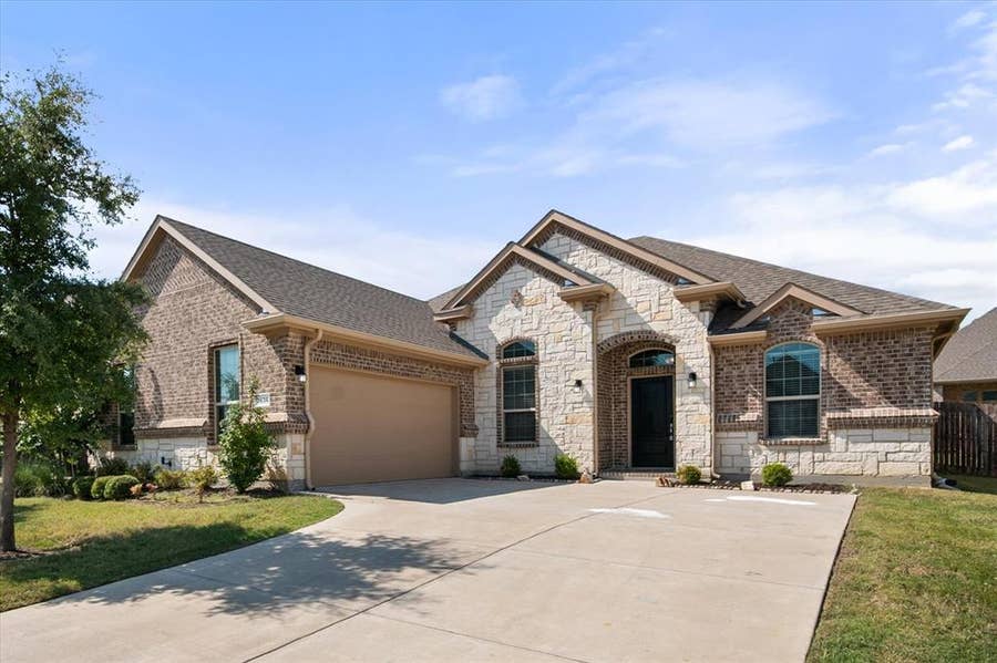 Property photo for 3636 Wintergreen Street, Grand Prairie, TX