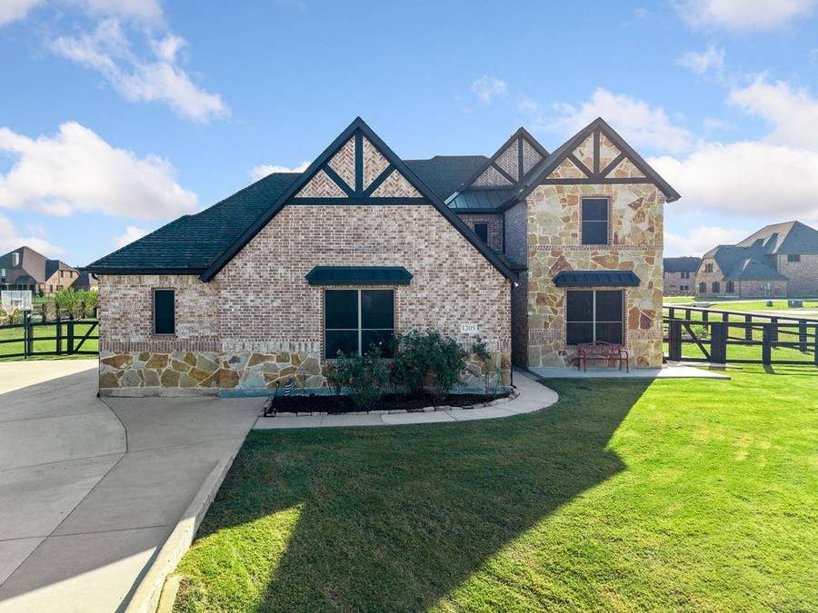 Property photo for 1205 Redbud Street, Howe, TX
