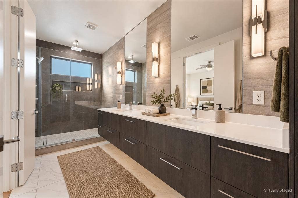 4217 Munger Avenue, Dallas, TX 75204 Primary suite with dual vanities