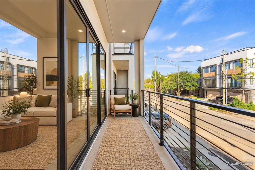 4217 Munger Avenue, Dallas, TX 75204 Sliding glass doors, open to covered balcony