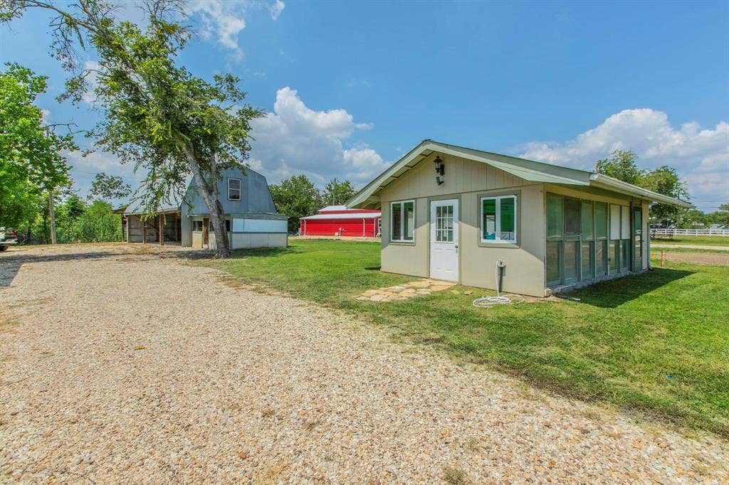 768 Elmwood Drive, Woodway, TX 76712 768 Elmwood Drive, Woodway, TX 76712