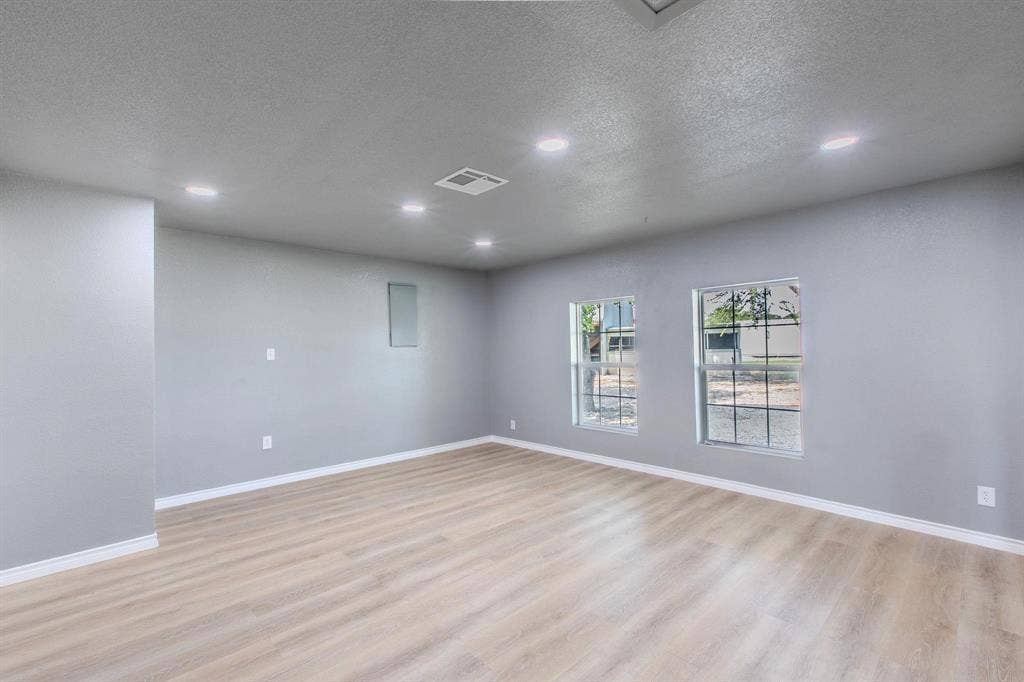 768 Elmwood Drive, Woodway, TX 76712 768 Elmwood Drive, Woodway, TX 76712