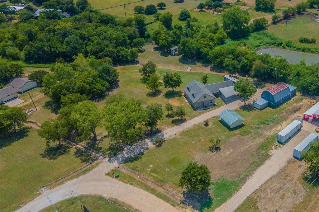 768 Elmwood Drive, Woodway, TX 76712 768 Elmwood Drive, Woodway, TX 76712