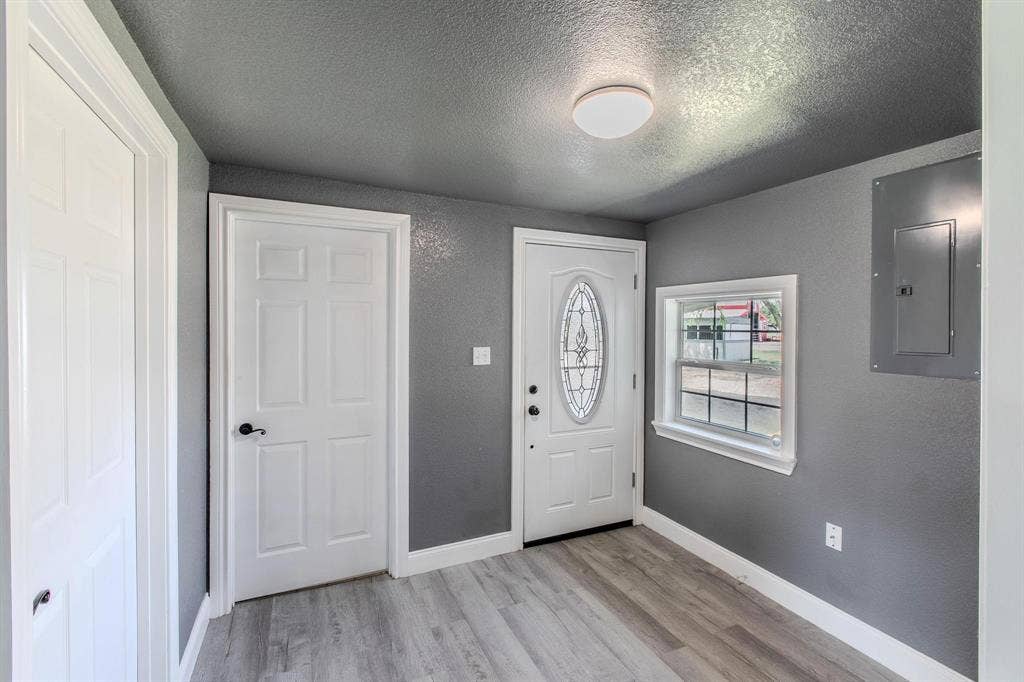768 Elmwood Drive, Woodway, TX 76712 768 Elmwood Drive, Woodway, TX 76712