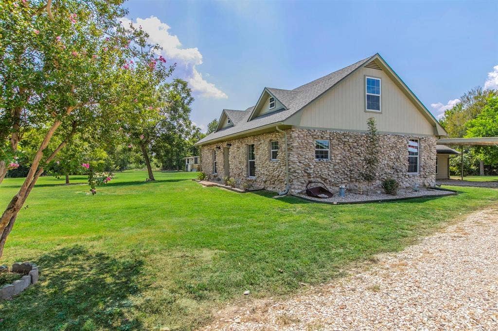 768 Elmwood Drive, Woodway, TX 76712 768 Elmwood Drive, Woodway, TX 76712
