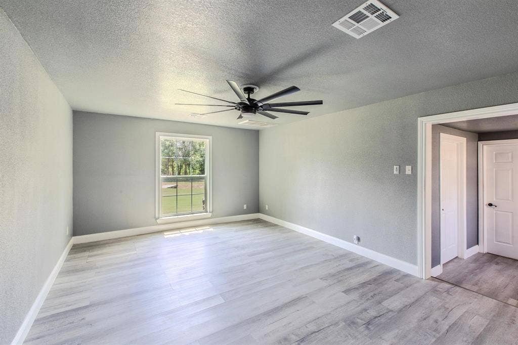 768 Elmwood Drive, Woodway, TX 76712 768 Elmwood Drive, Woodway, TX 76712