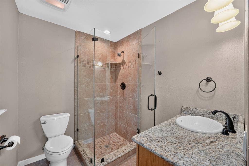 9733 Edgelake Drive, Dallas, TX 75218