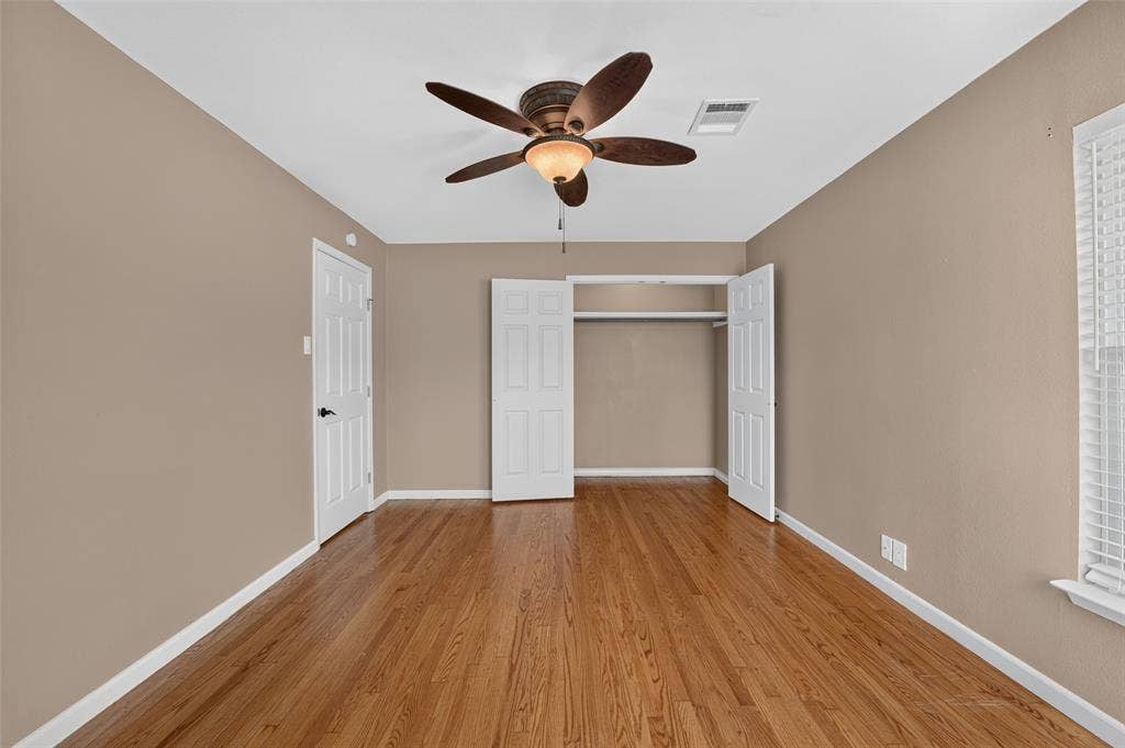 9733 Edgelake Drive, Dallas, TX 75218