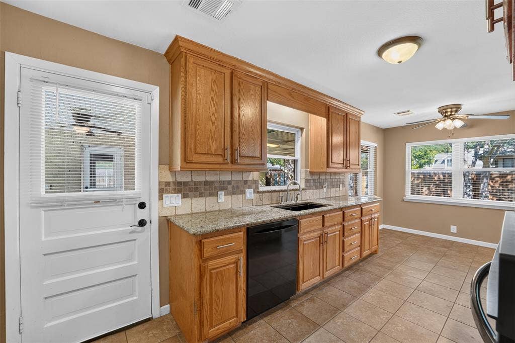 9733 Edgelake Drive, Dallas, TX 75218