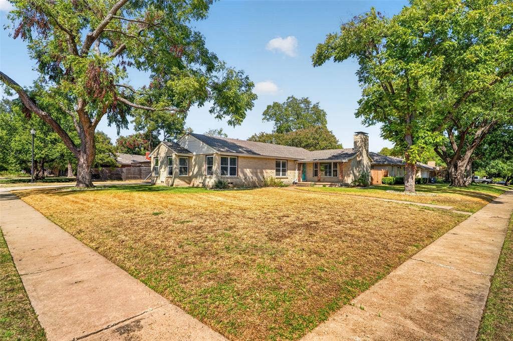 9733 Edgelake Drive, Dallas, TX 75218