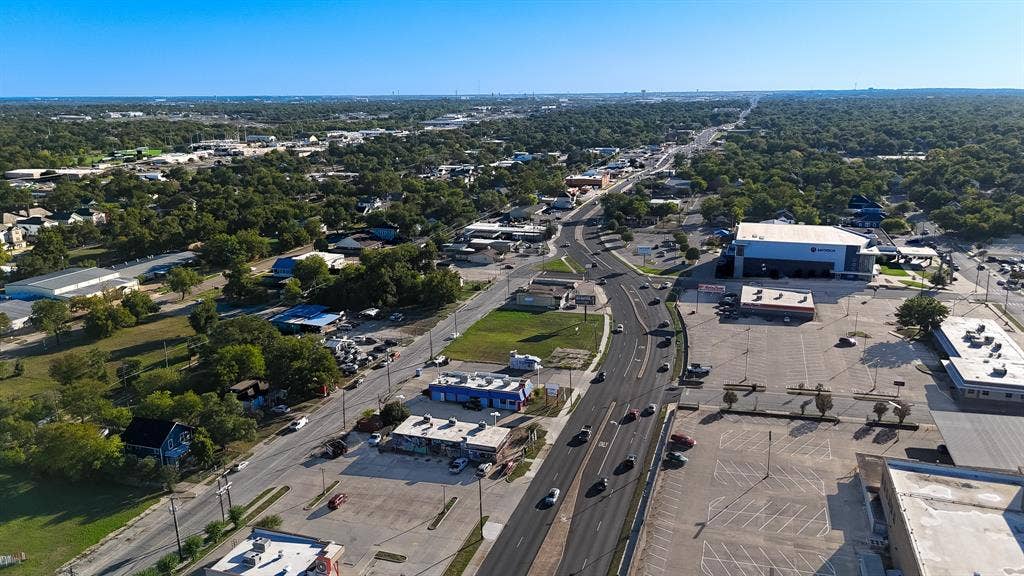 1723 W Waco Drive, #1725, Waco, TX 76707 Additional content