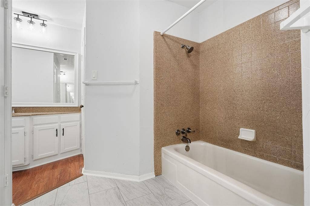 5917 Pleasant Hill Drive, Arlington, TX 76016 5917 Pleasant Hill Drive, Arlington, TX 76016