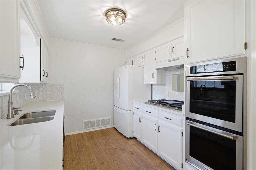 5917 Pleasant Hill Drive, Arlington, TX 76016 5917 Pleasant Hill Drive, Arlington, TX 76016