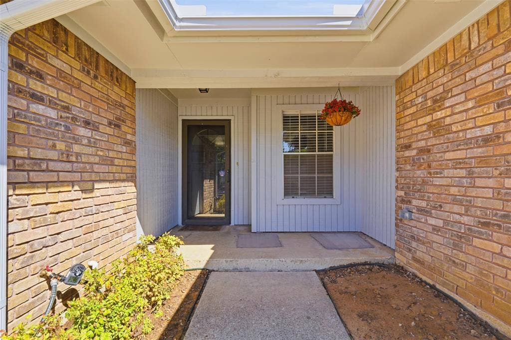 5917 Pleasant Hill Drive, Arlington, TX 76016 5917 Pleasant Hill Drive, Arlington, TX 76016