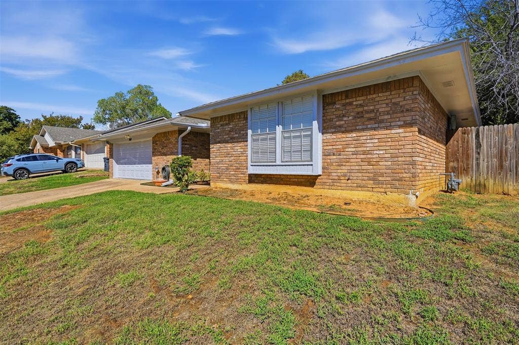 5917 Pleasant Hill Drive, Arlington, TX 76016 5917 Pleasant Hill Drive, Arlington, TX 76016