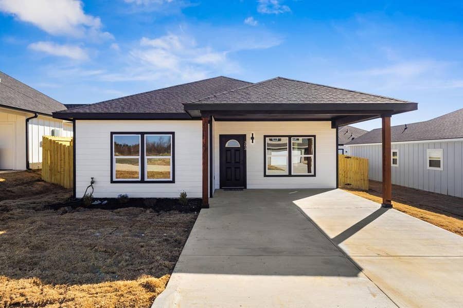Property photo for 303 Paschall Boulevard, Mabank, TX