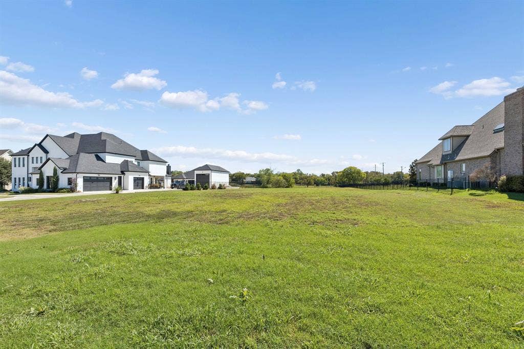 1103 Estate Drive, Ennis, TX 75119 1103 Estate Drive, Ennis, TX 75119