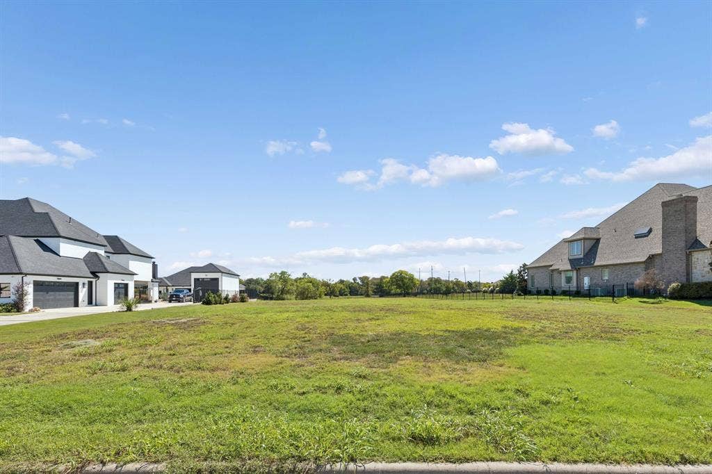 1103 Estate Drive, Ennis, TX 75119 1103 Estate Drive, Ennis, TX 75119