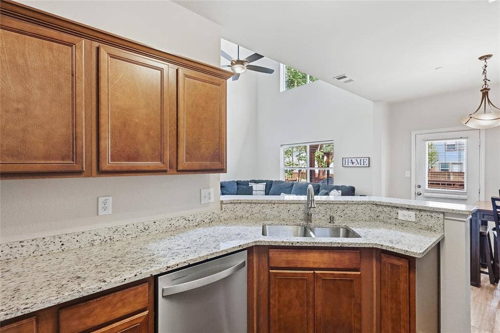 9836 Wilkins Way, Plano, TX 75025 9836 Wilkins Way, Plano, TX 75025
