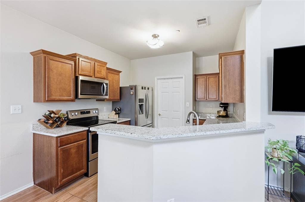 9836 Wilkins Way, Plano, TX 75025 9836 Wilkins Way, Plano, TX 75025