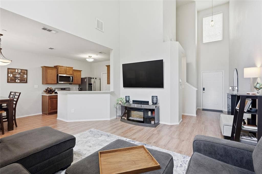 9836 Wilkins Way, Plano, TX 75025 9836 Wilkins Way, Plano, TX 75025