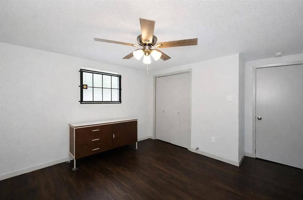 2628 Avenue G, Fort Worth, TX 76105 2628 Avenue G, Fort Worth, TX 76105