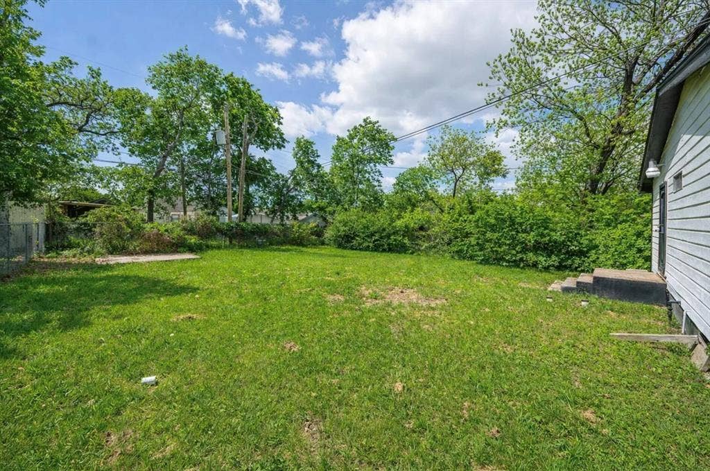 2628 Avenue G, Fort Worth, TX 76105 2628 Avenue G, Fort Worth, TX 76105