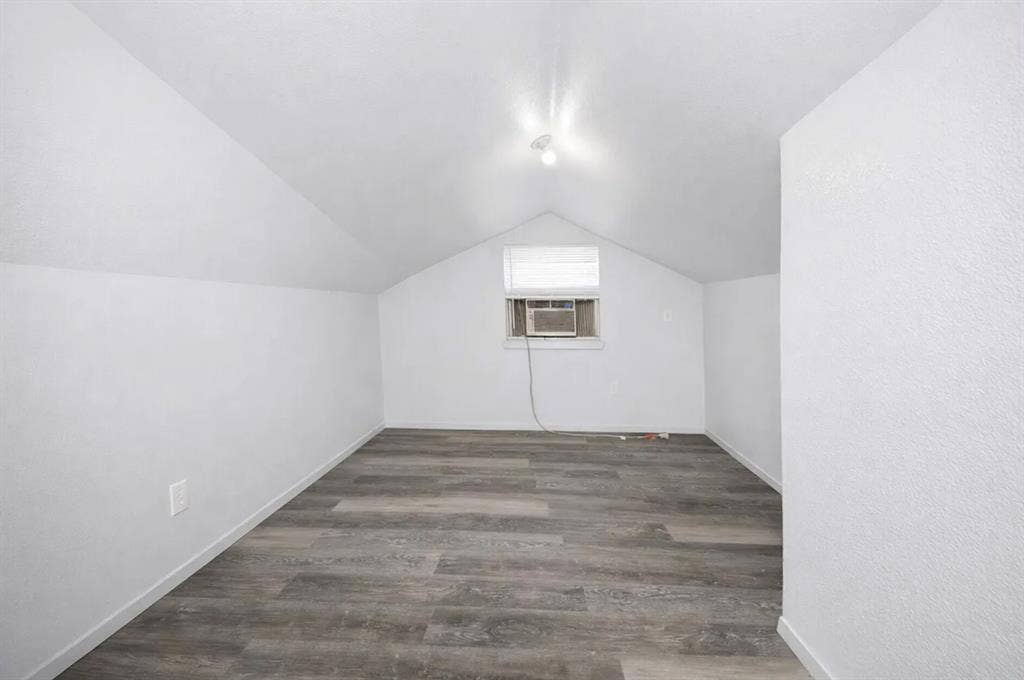 2628 Avenue G, Fort Worth, TX 76105 2628 Avenue G, Fort Worth, TX 76105