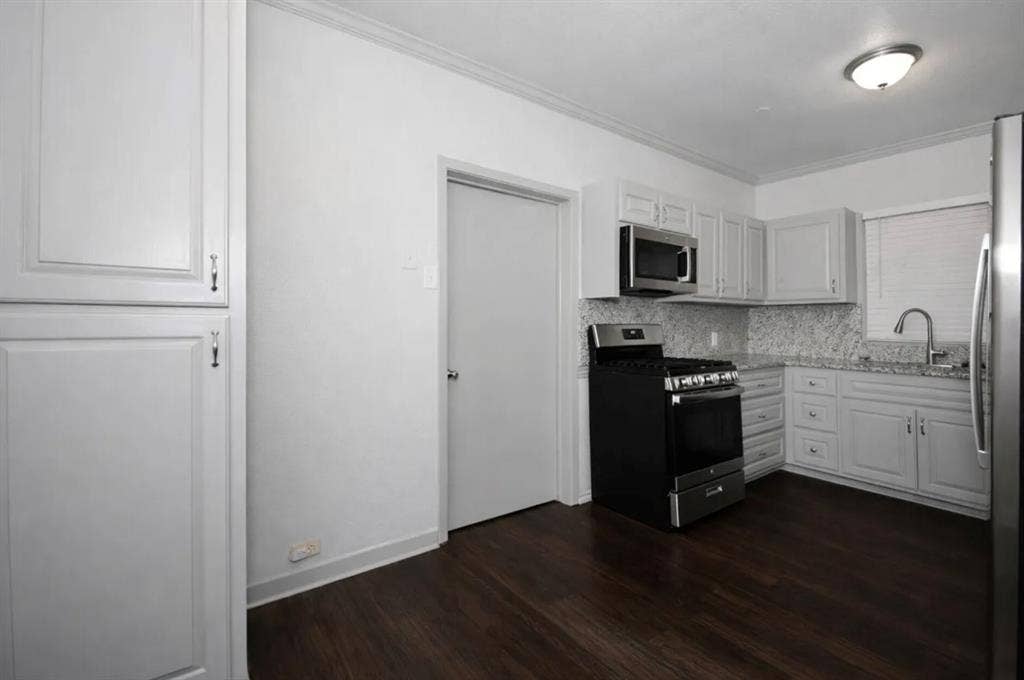 2628 Avenue G, Fort Worth, TX 76105 2628 Avenue G, Fort Worth, TX 76105