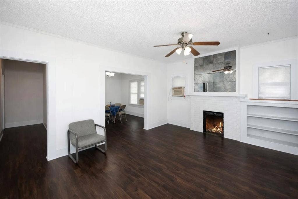 2628 Avenue G, Fort Worth, TX 76105 2628 Avenue G, Fort Worth, TX 76105