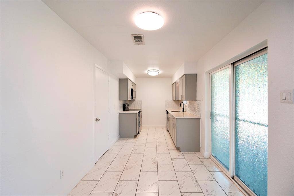 1035 Timberview Drive, Hutchins, TX 75141 1035 Timberview Drive, Hutchins, TX 75141